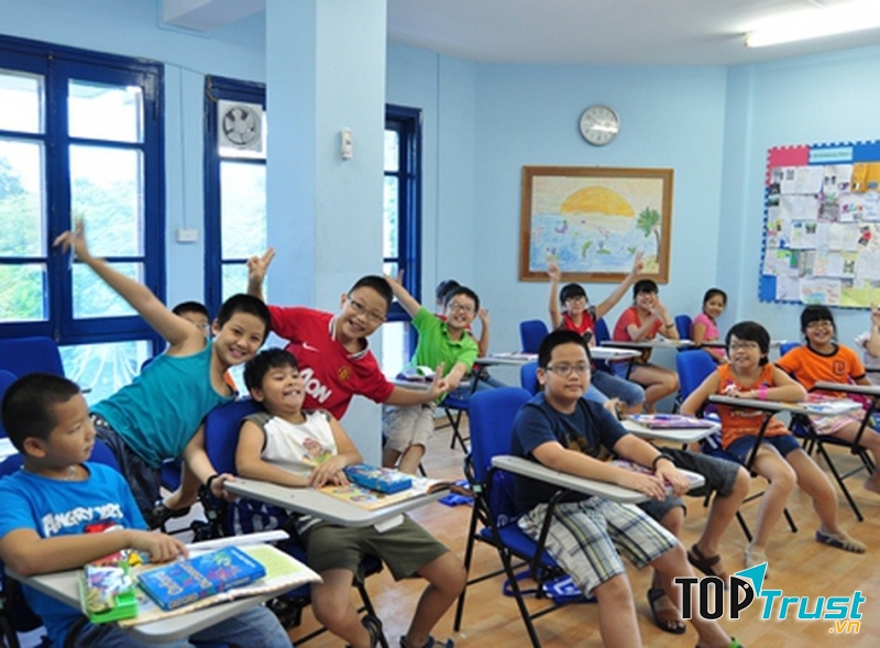 Giờ học vui vẻ của các em nhỏ Trung tâm Anh ngữ Cleverlearn