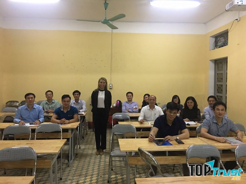 Lớp học tại trung tâm