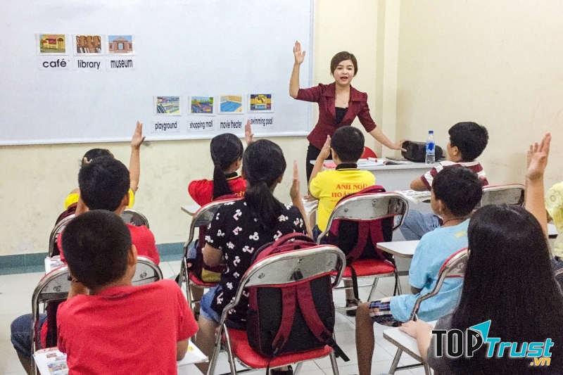 Trung tâm Anh ngữ Hoàng Gia