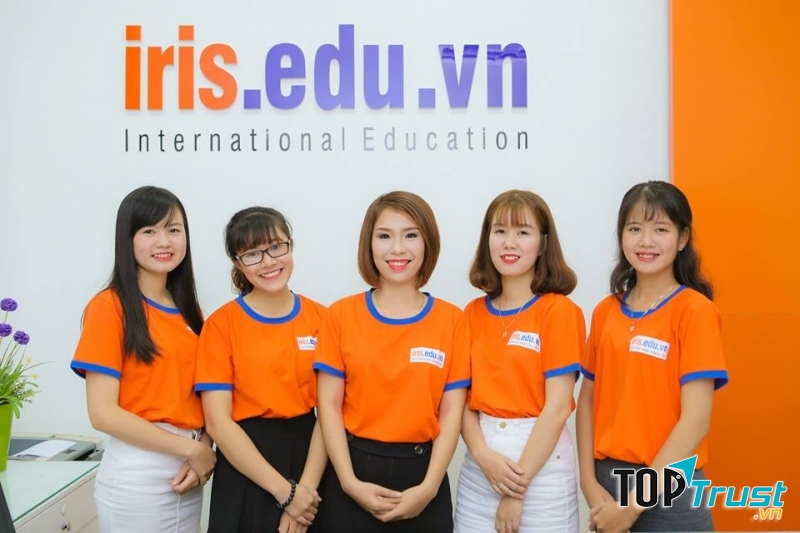 Iris với đội ngũ giáo viên đầy tâm huyết