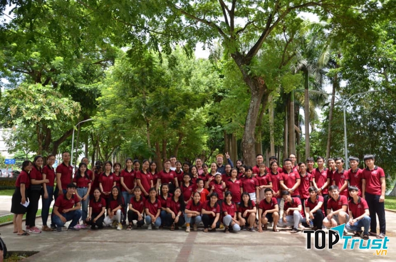 Giáo viên, học viên của anh ngữ ISEC