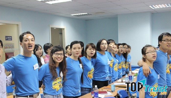 Các thành viên trong trung tâm