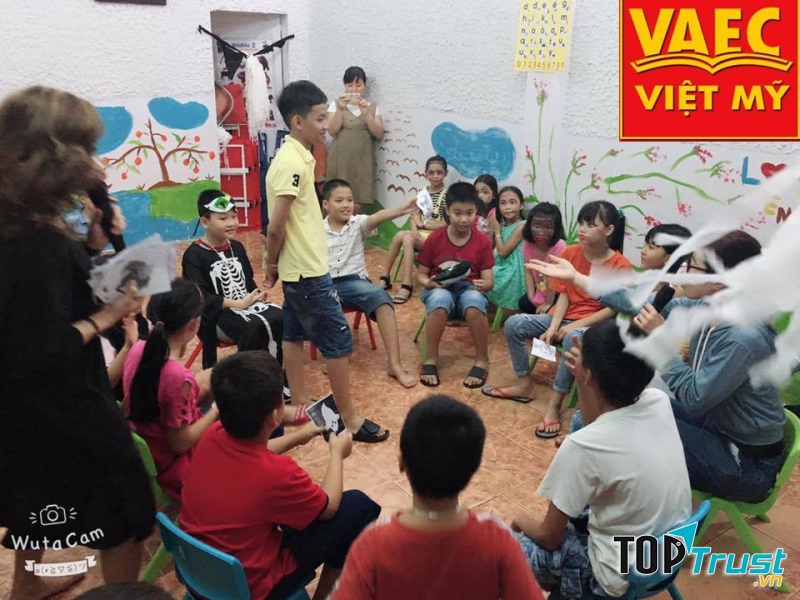 Lớp học tại TRUNG TÂM ANH NGỮ VIỆT MỸ