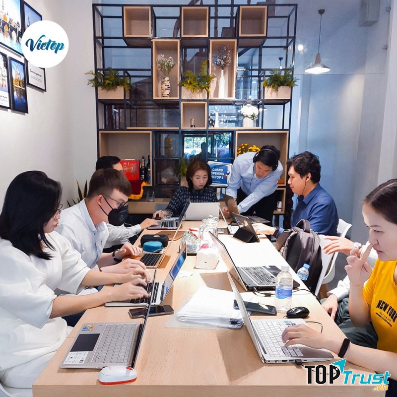 Trung tâm Anh Ngữ Vietop