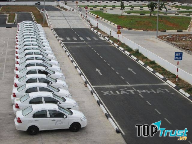 Trung tâm đào tạo lái xe Yên Phong