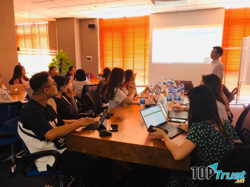 Trung tâm đào tạo marketing online Vinalink