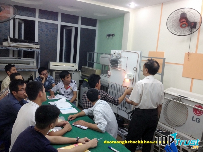 Trung tâm đào tạo nghề Bách Khoa