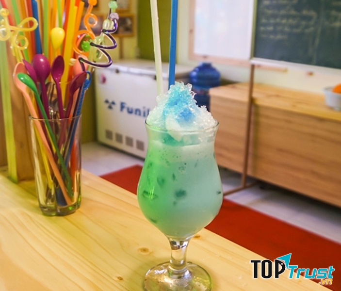 Một li thức uống đẹp mắt và hấp dẫn