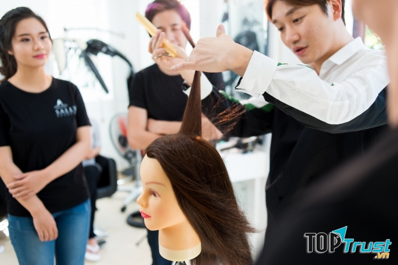 Trung tâm đào tạo nghề cắt tóc Sally Academy - nơi đào tạo nghề tóc uy tín nhất tại Hà Nội