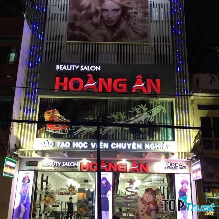 Trung Tâm Đào tạo nghề Tạo Mẫu Tóc Hoàng Ân