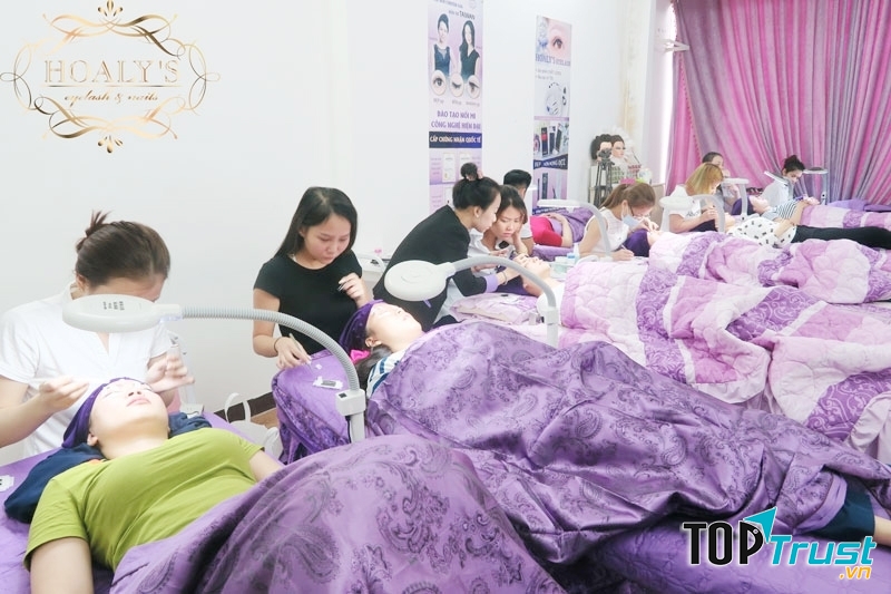 Trung tâm đào tạo nối mi Hoaly's Eyelash