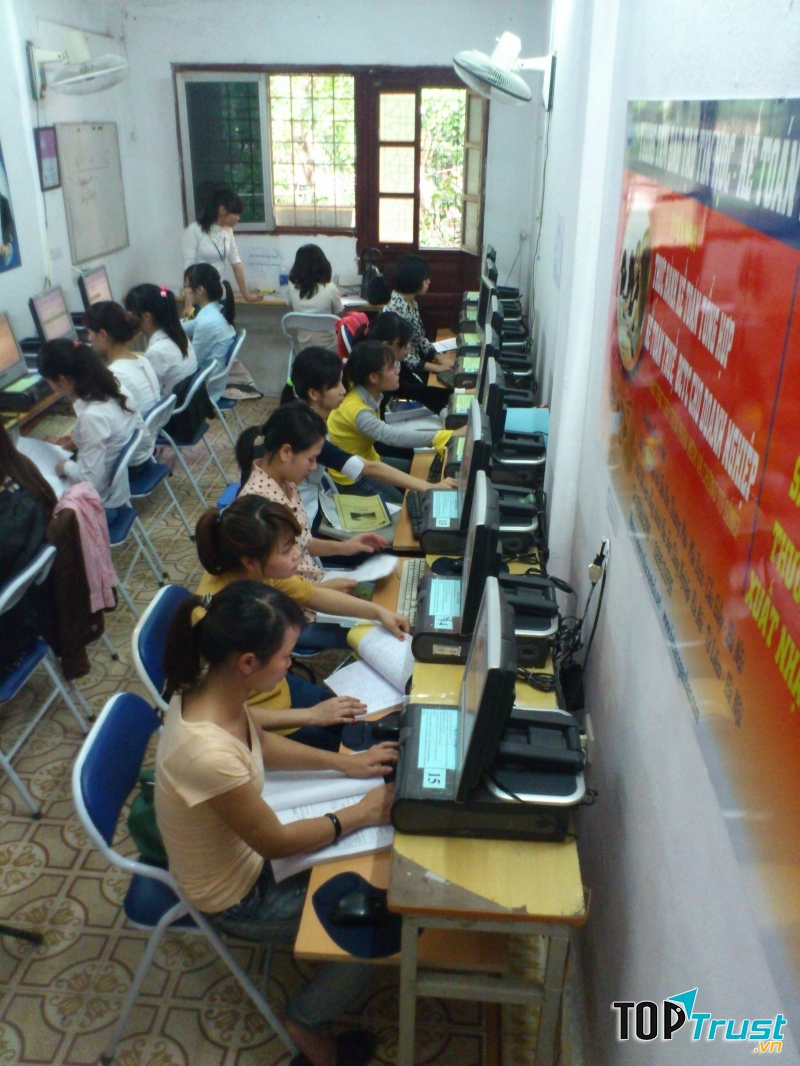 Phòng thực hành Tri Thức Việt