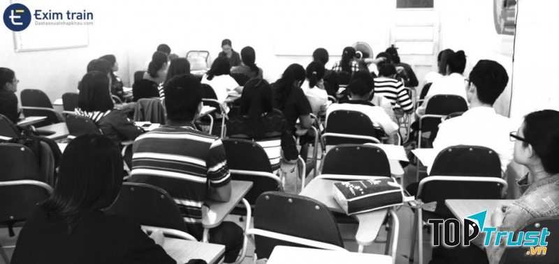 Giảng viên tại Eximtrain đều có chuyên môn cao, năng lực sư phạm giỏi