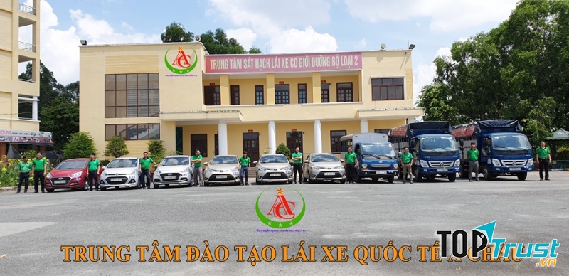 Tại Trung tâm đào tạo lái xe Quốc tế Á Châu có đổi bằng lái xe quốc tế thời hạn 20 năm đi 196 nước do nước Mỹ cấp