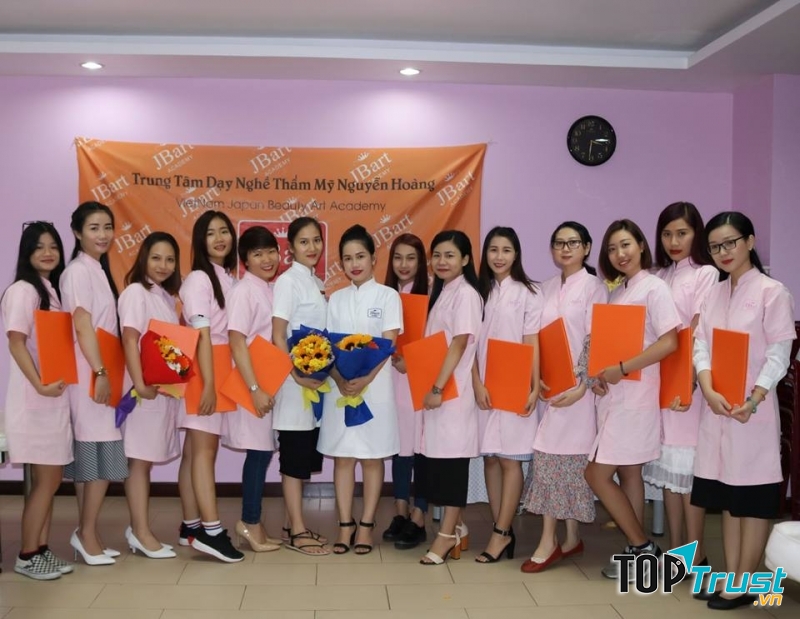 Trung tâm dạy nghề thẩm mỹ Nguyễn Hoàng (JBart Academy)
