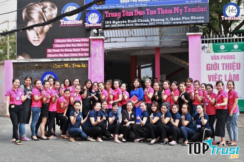 Trung tâm dạy nghề thẩm mỹ TomiLuc