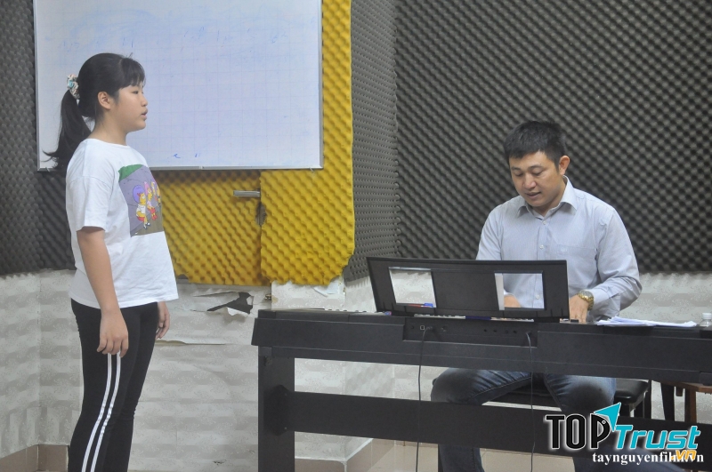 Trung Tâm dạy thanh nhạc Tây Nguyên Phim