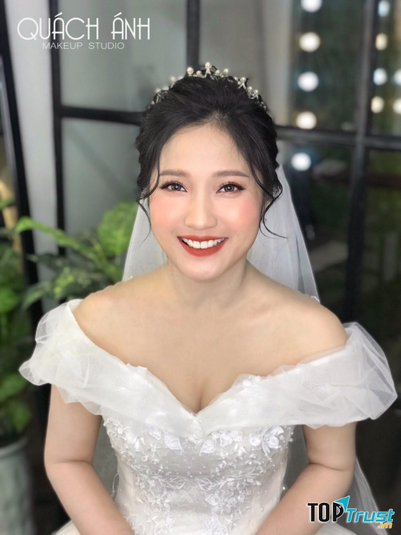 Trung tâm dạy trang điểm Quách Ánh