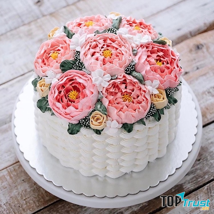 Mẫu bánh kem cuốn hút ngay từ cái nhìn đầu tiên