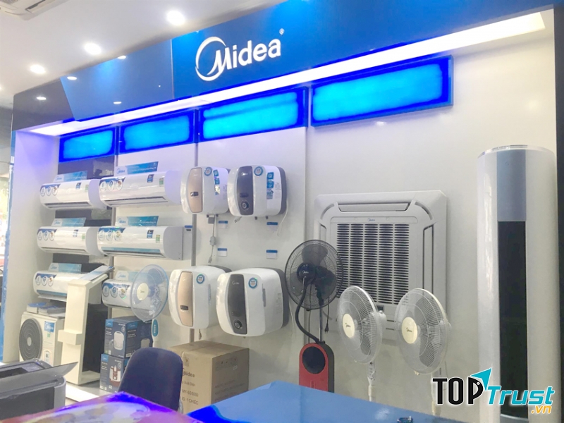 Gian hàng trưng bày tại siêu thị điện máy Thiên Phú