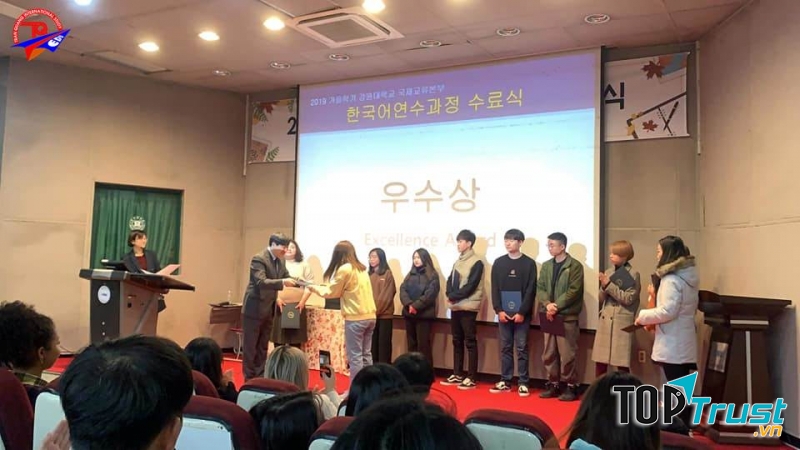 Trung tâm du học Trần Quang