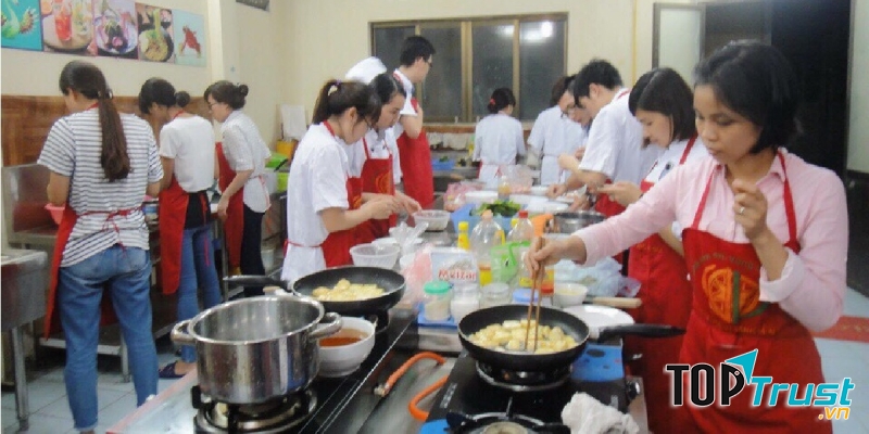 Trung tâm Giáo dục Thường xuyên và Hướng nghiệp Nha Trang