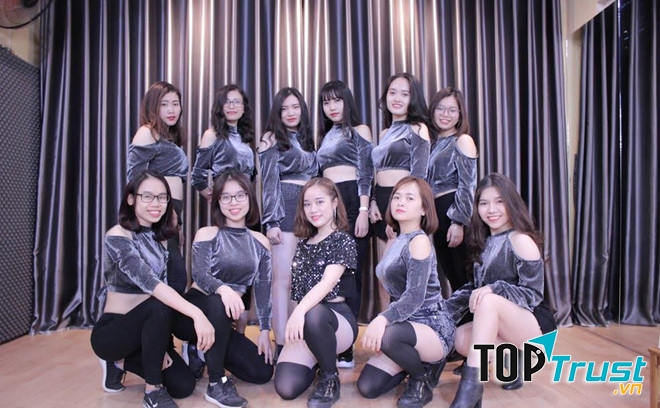 Trung tâm Sweet Art luôn cùng với các giáo viên biên soạn các giáo án học nhảy phù hợp nhất