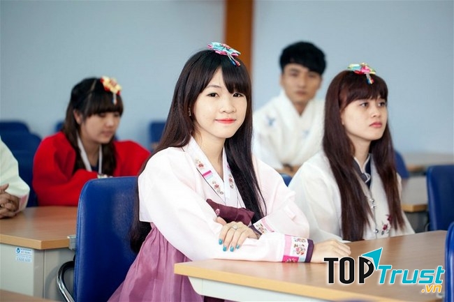 Trung tâm Thế giới Tiếng Hàn