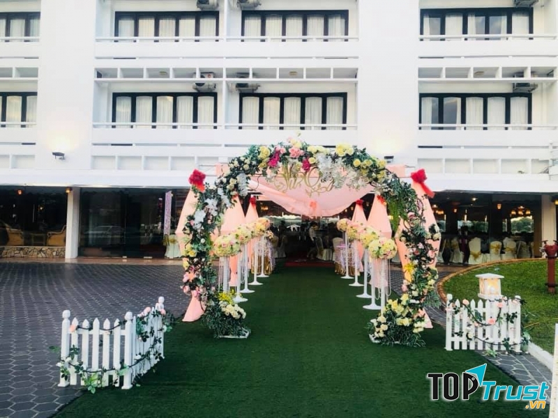 Trung tâm Hội Nghị  - Tiệc Cưới khách sạn Hương Giang