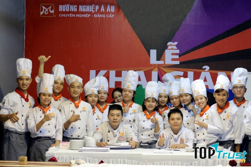 Hướng nghiệp Á Âu