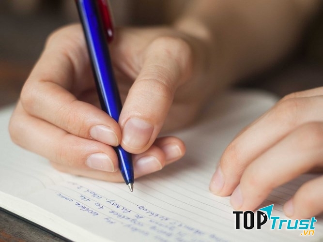 Trung tâm luôn nêu cao tinh thần rèn luyện đạo đức, bồi dưỡng kỹ năng cho các em học sinh.