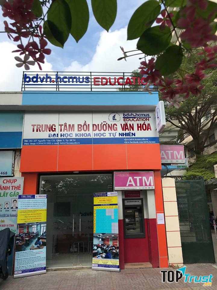 Trung tâm luyện thi đại học trường Đại học Khoa học Tự Nhiên TP.HCM