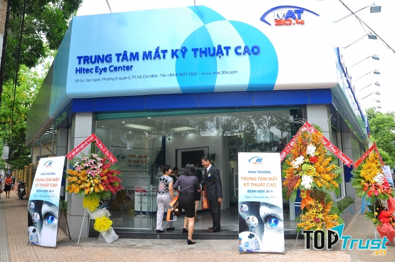 Đây là một trong hai trung tâm duy nhất ở phía Nam sở hữu thiết bị Visumax Femtosecond Laser