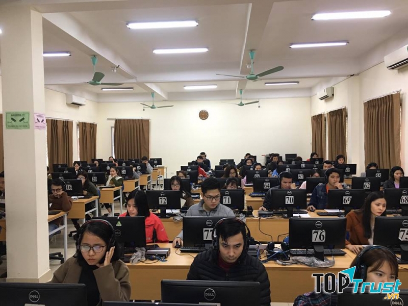 Trung tâm ngoại ngữ CFL