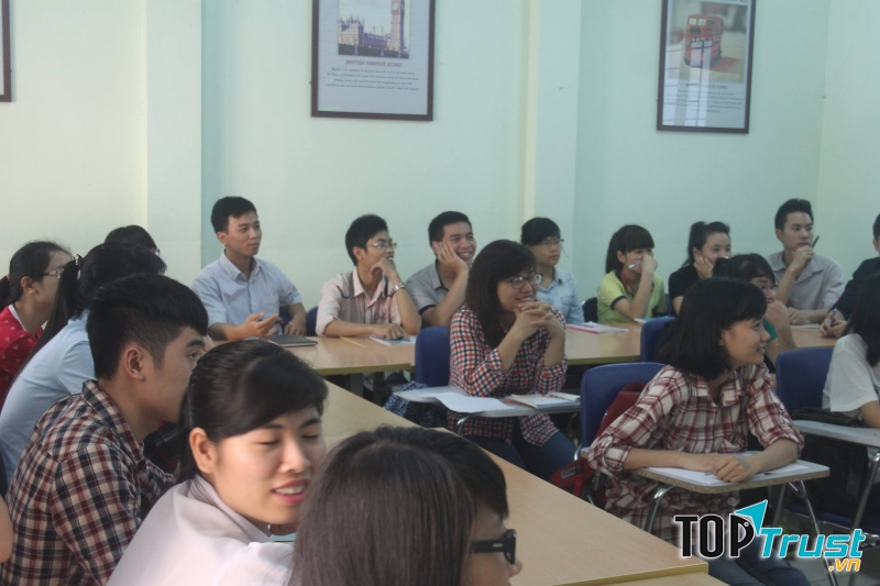 Trung tâm ngoại ngữ CFL