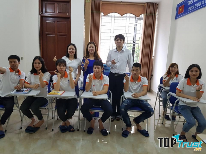 Trung Tâm Ngoại Ngữ Du Học Hàn Việt KTS
