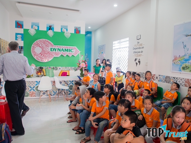 Trung tâm ngoại ngữ Dynamic