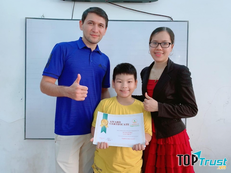 Trung tâm ngoại ngữ I-World là một trong những địa chỉ luyện thi IELTS dành cho học sinh cấp 2, cấp 3,sinh viên, người muốn đi du học với chất lượng nhất tại Quảng Ngãi