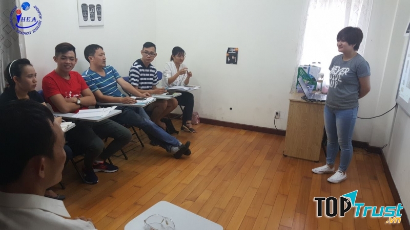 Trung Tâm Ngoại Ngữ Phát Triển Headway Academy (IHEA)