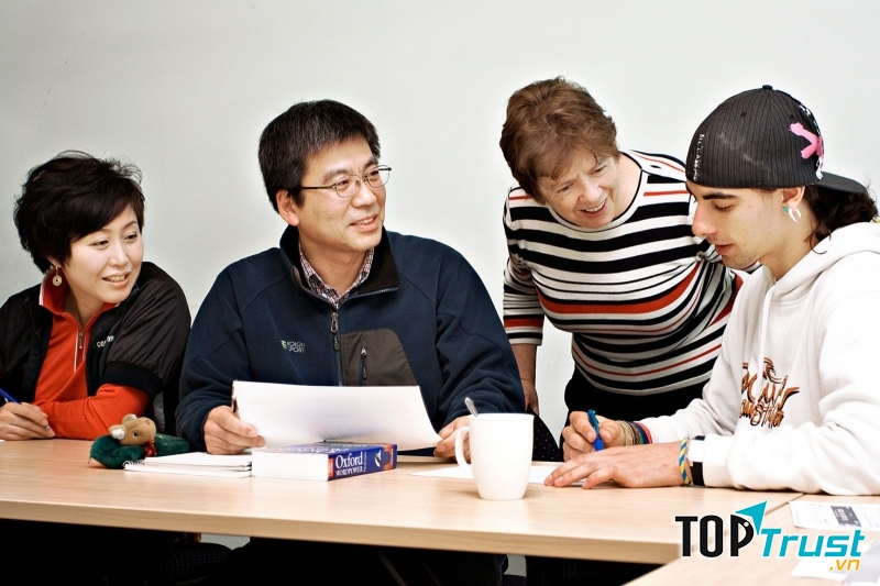 Trung tâm ngoại ngữ SDF