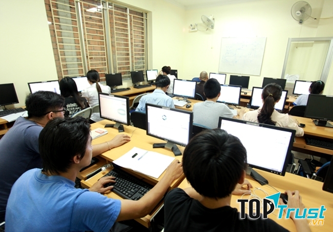 Trung tâm ngoại ngữ - tin học HueITC