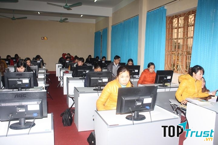 Trung tâm Ngoại Ngữ - Tin Học Yên Bái