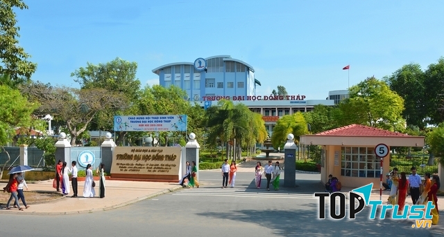 Trung tâm ngoại ngữ và tin học đại học Đồng Tháp