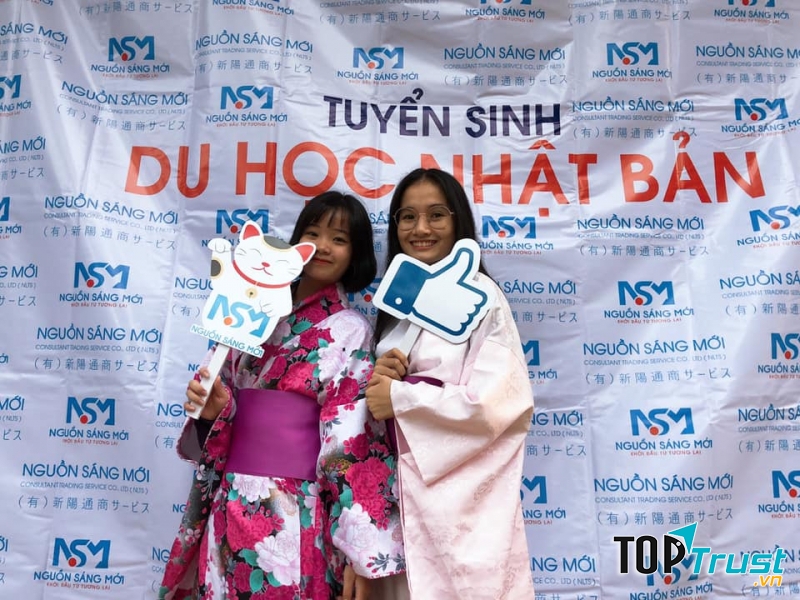 Trung tâm Nguồn Sáng Mới