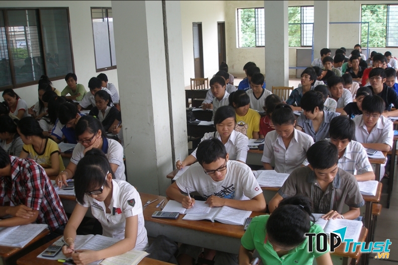 Lớp học rộng rãi, sạch sẽ