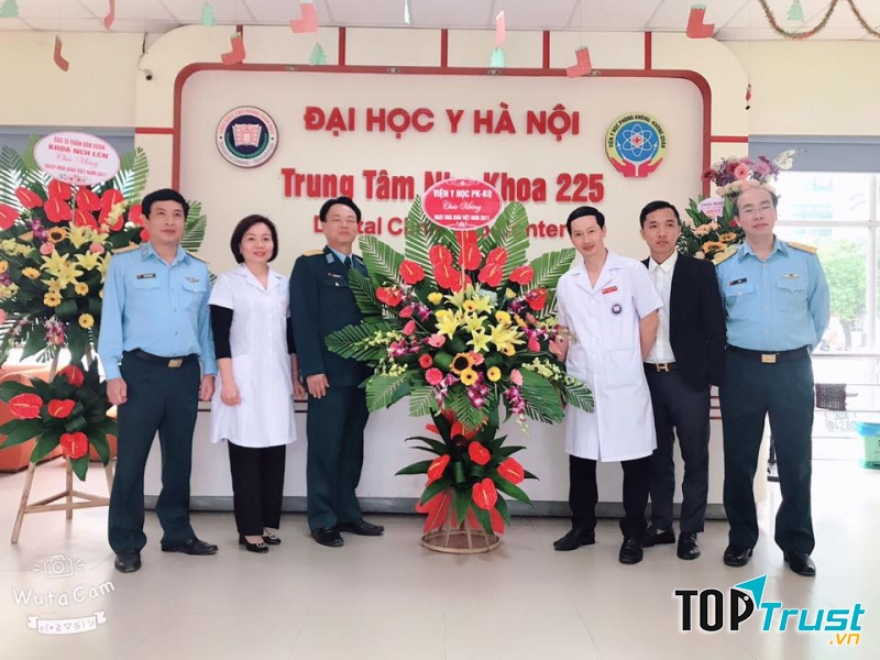 Trung Tâm Nha Khoa 225