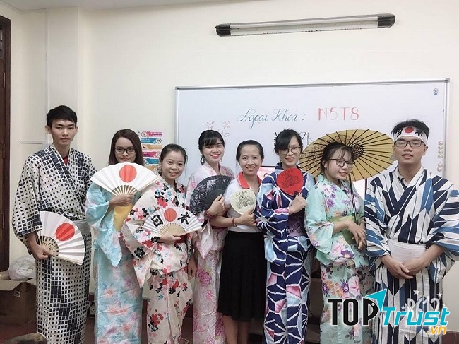 Trung tâm Nhật ngữ Sakae