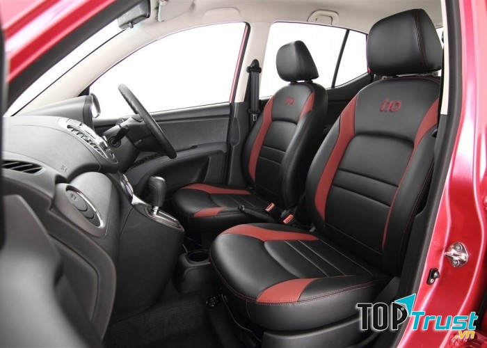 Dịch vụ bọc ghế da tại Trung tâm nội thất ô tô Tuấn Hưng