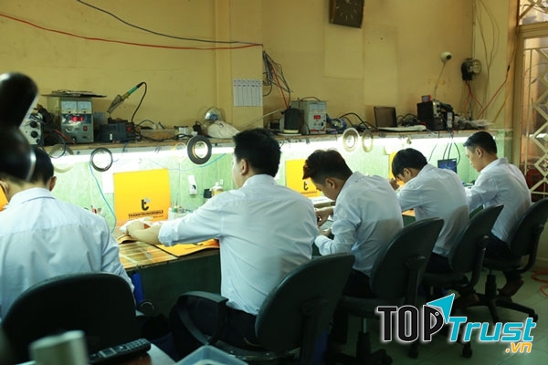 Trung tâm sửa chữa điện thoại Thành Trung