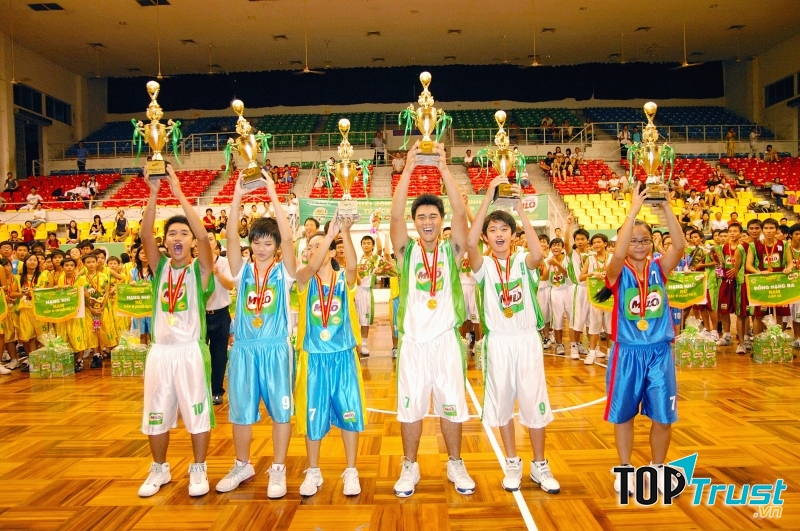 Trung tâm TDTT Phú Nhuận